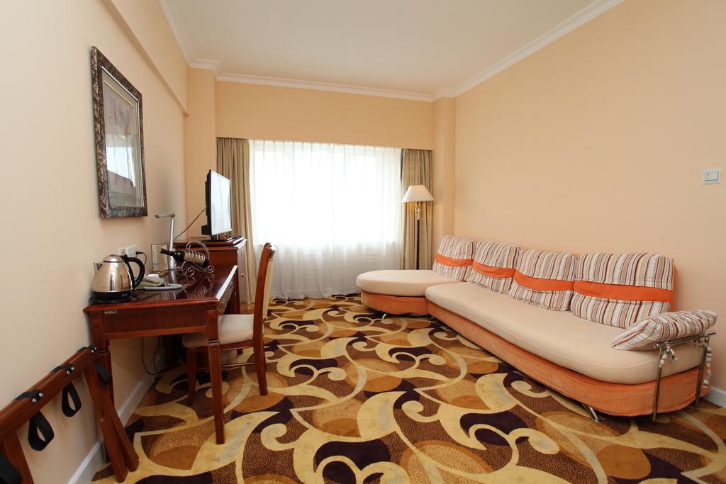 Milky Way Hotel Harbin Exterior foto